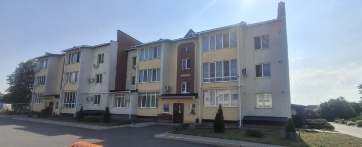 Продається квартира в місті христинівка 3 кімнатна 3 поверх за адресою святотройцька 14 нова будівля - фото 1