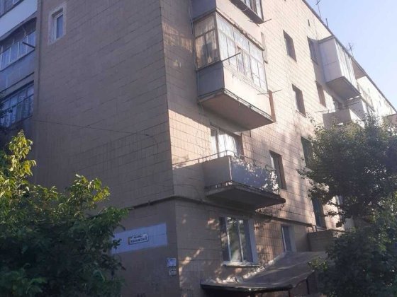 Продам 1-кімнатну квартиру 36м2 Мена
