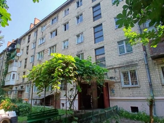 Продається 3кімн.киівка на Небесноі сотні Годилов