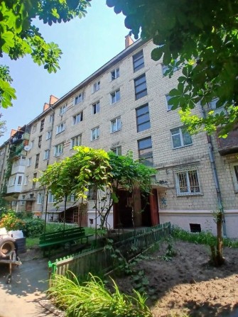 Продається 3кімн.киівка на Небесноі сотні - фото 1