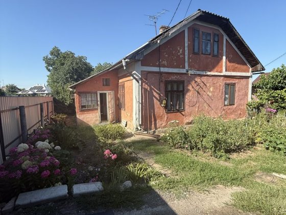 Продаж 2к.кв в будинку в м.Кіцмань! Кіцмань