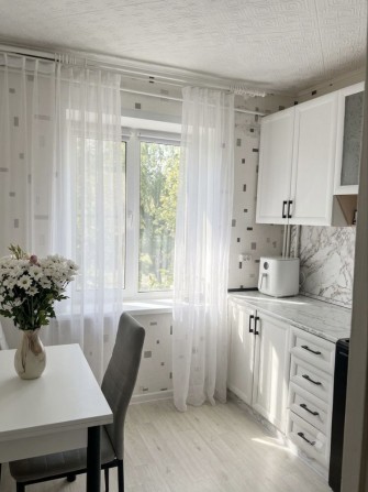 Продам 2 комнатную квартиру - фото 1