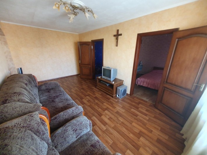 продам 4-кімнатну квартиру - фото 1