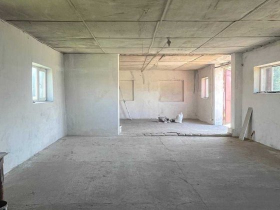 Здам в оренду приміщення 3 фази 380 В, 144 кв м Шаровечка