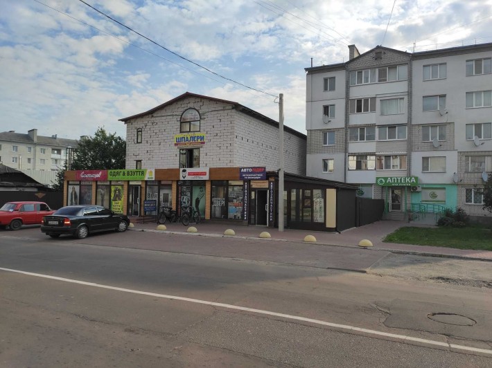 Здам в оренду приміщення, біля ринку (завжди зі світлом) центр 20,60,75,80,90,150кв.м - фото 1