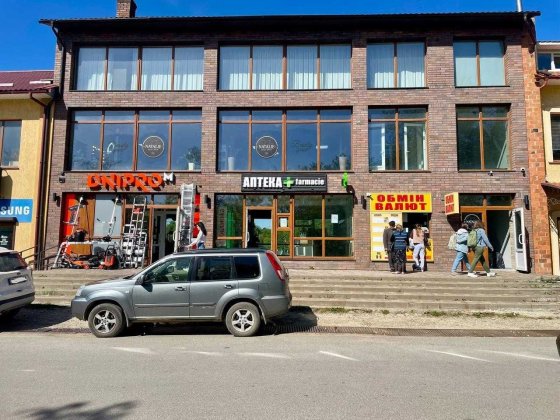 Фасадні комерційні приміщення на 1 поверсі | смт Глибока | 90 і 150 м² (від Власника) Глибока