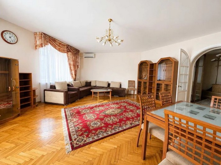 Продам 4-кімнатну квартиру вул.Кониського 52/58 - фото 1