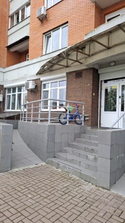 140м2 1й поверх /Оренда офіс, приміщення Бровари, вул. Аркадія Голуба 1В - фото 1