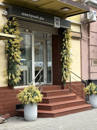 Здається в оренду магазин на стометрівці  від власника  площею 35,6 м. - фото 1