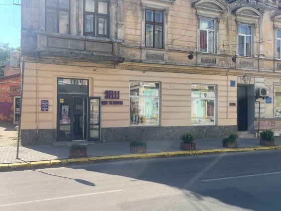 Оренда фасадного приміщення в центрі міста