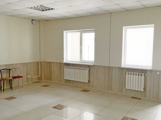 Самий центр! Оренда приміщення на 1 поверсі (торець будинка) під офіс, спортзал, медзаклад, вул.Січо