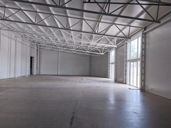 Новий склад прямо в місті 1145 м²