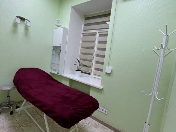Оренда кабінету в затишній студії краси в центрі міста