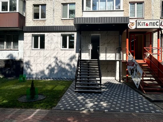 Оренда торгівельно адміністративне приміщення