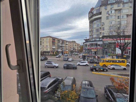 Оренда 30м2 під офіс центр міста вул. Незалежності SB