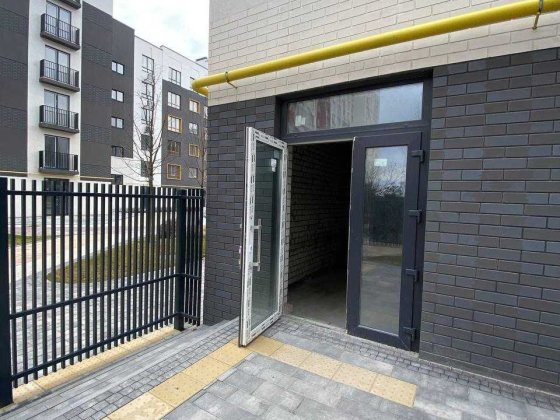 Оренда фасадного комерційного приміщення 60 м², новий густонаселений район Ирпень