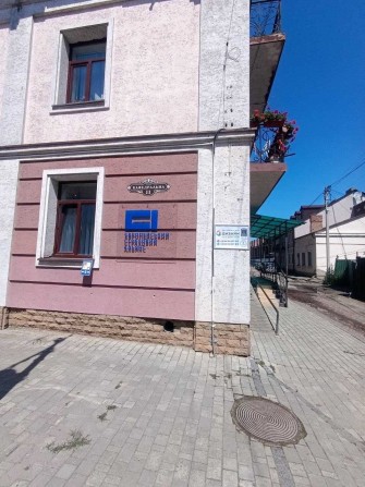 Суборенда офісного приміщення 17м2, офіс-центр "Кафедральний" у самому серці Старого міста Луцька - фото 1