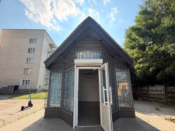Здам в оренду комерційне приміщення у м. Луцьк, вул. Привокзальна 15/Б Луцк