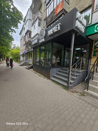 Оренда фасадного комерційного приміщення по пр. Перемоги - фото 1