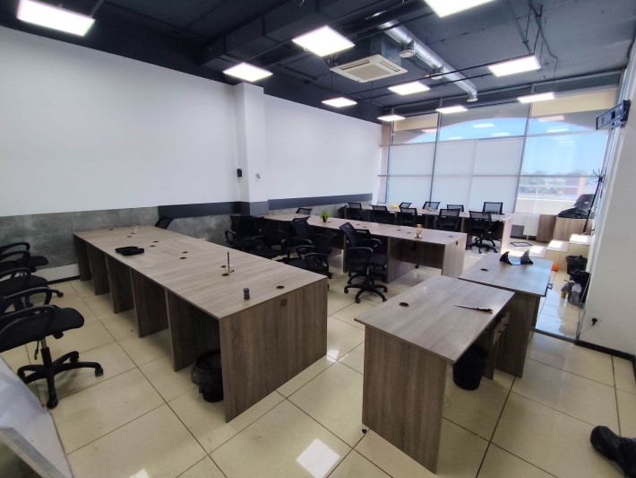 Офіс, у центральній частині міста, з ремонтом, 450 м2 - фото 1