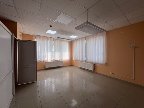 Здам  Лезнево( бувший Економ)приміщення з окремим виходом Хмельницкий
