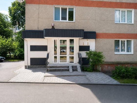 • Здам в оренду фасадне приміщення Рівне