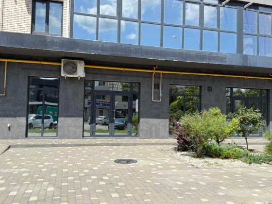 Оренда 80 м2. Приміщення з ремонтом. Червона лінія. Без комісії. Власник