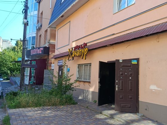 З0 м.кв.біля центр. ринку. Окремий вхід.  Ел енергіія 7 кВт. Сумы