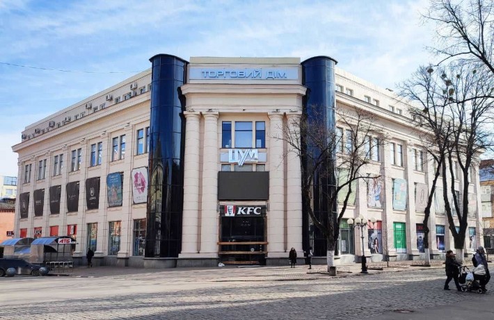 ‼️ЦУМ‼️вул. Соборності. Елітний Центр. Сталінка (високі Стелі 3м.). Автономне опалення. Світло не ви - фото 1