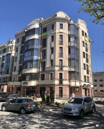 Центр, Victori Club House - фото 1