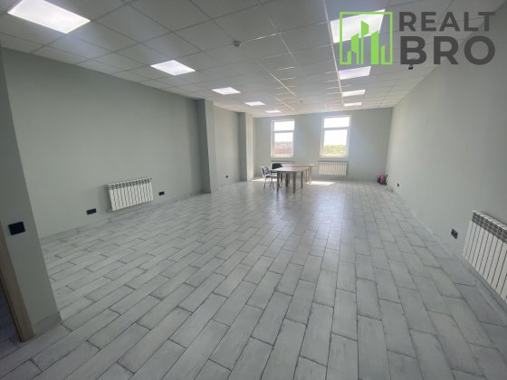 Офісне приміщення, універсальне, 61.5 м2 в новому БЦ Хмельницкий