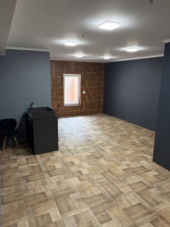 Оренда комерційного приміщення 46,5 м² у центрі міста | Окремий вхід - фото 1