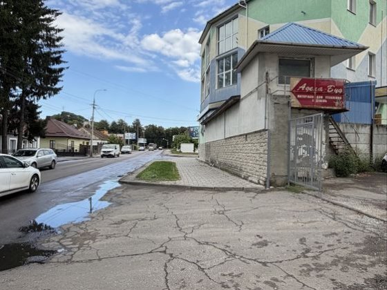 Здам в оренду Комерційне підвальне приміщення 118 м² з зручним заїздом пивзавод санвузол кабінет скл Рівне