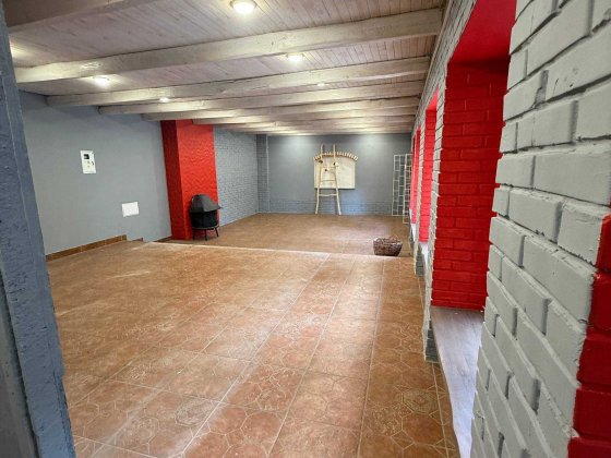 Оренда приміщення біля центру (71 м.кв.), вул. Дорошенка Ровно