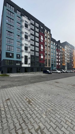 Оренда торгівля послуги  окремий вхід На Щасливому - фото 1