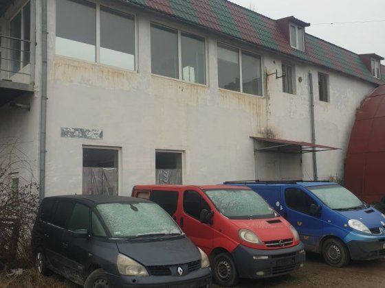під СТО. Склади. Виробництво Чернівці