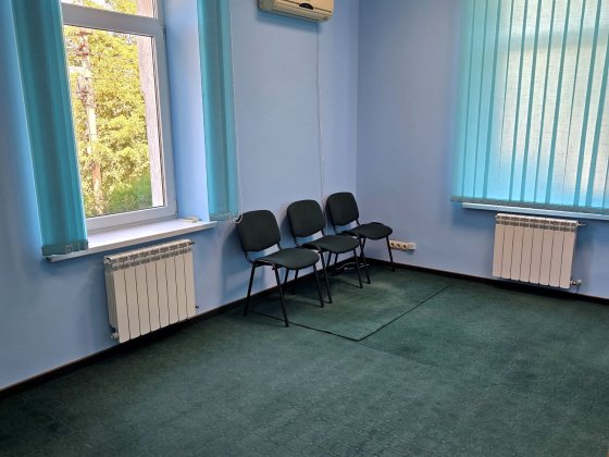 Офісне приміщення 60 м2 (300 грн/м2) вул.Каденюка, 24 (колишня Чкалова) Черновцы