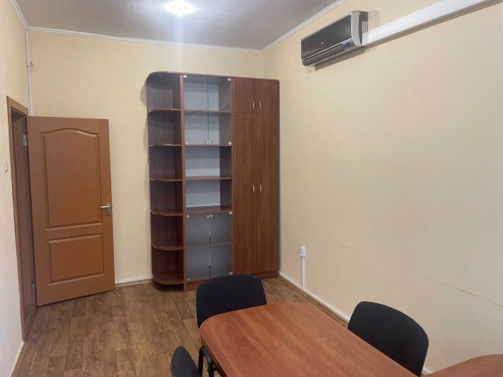 Оренда офіс комерція приміщення Рівне Курчатова Стельмаха - фото 1