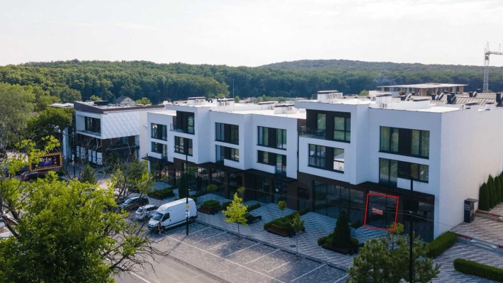 Оренда приміщення 30,6 м² ｜ ЖК SHERWOOD ｜ Ужгород ｜ Перший поверх ｜ Фасадне комерційне приміщення｜ Б - фото 1