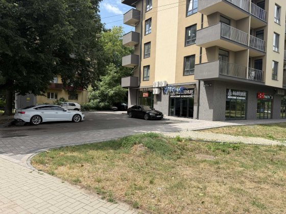 Здається в оренду нове приміщення 71 кв.м. в центрі від власника 650 грн/кв.м. Ужгород