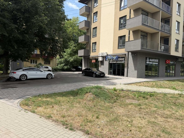 Здається в оренду нове приміщення 71 кв.м. в центрі від власника 650 грн/кв.м. - фото 1