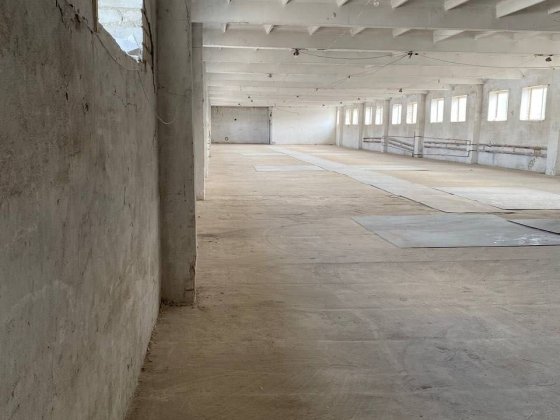 Оренда складу 600 м² з рампою та вантажним ліфтом | Промисловий район Тернополя Тернопіль