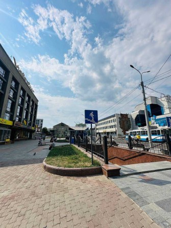 ЦЕНТР 10м2 Здам Торгову площі в підземному переході біля ЦУМа з Активним Трафіком - фото 1