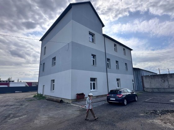 Оренда офісних кабінетів біля Рівного — траса, митниця, охорона, від власника С. Зоря Рівне