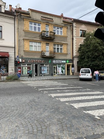 Оренда приміщення на пл. Корятовича - фото 1