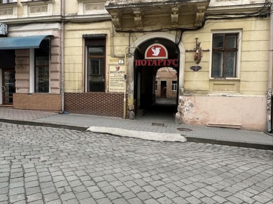 Оренда; Чернівці; приміщення; центр; фасад; газове опалення; Черновцы
