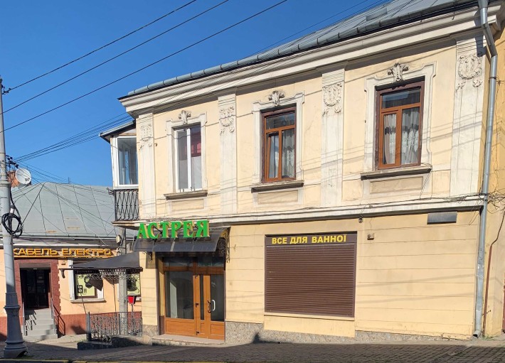 Здам в оренду магазин вул.Головна,115м.кв.фасадний вхід і вітрина. - фото 1