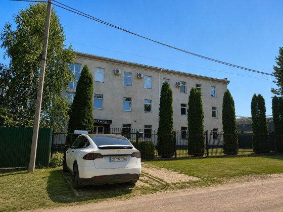 Оренда 230 м² | Окремий поверх | Парковка | Чернівці Черновцы