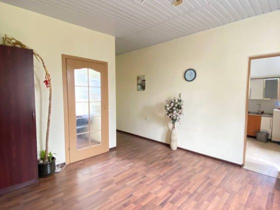 Здається офіс 4 кабінети 80 кв м + склад 30м та 3 паркомісця, вул. Героїв Майдану Черновцы