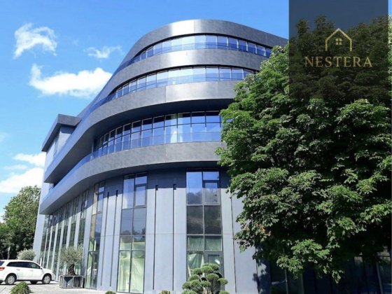 Пропонуємо в оренду стильне комерційне приміщення з панорамним видом на історичний центр міста Ужгород